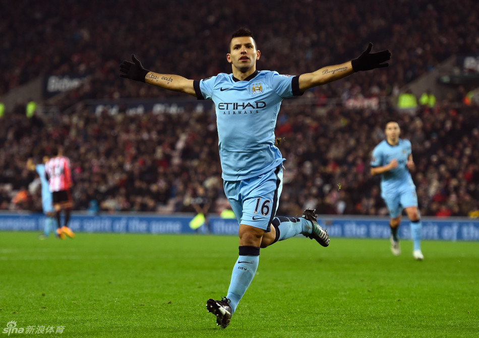 居功至伟，穆斯卡特带海港两年赢得三座奖杯（功勋卓著，穆斯卡特执教海港两年夺三冠）