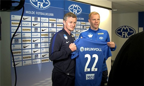 帅！麦康纳抢断快速反击 以赛亚·杰克逊起飞单臂舒展劈扣！（太燃！麦康纳断球疾速反击，以赛亚·杰克逊腾空单臂舒展劈扣）