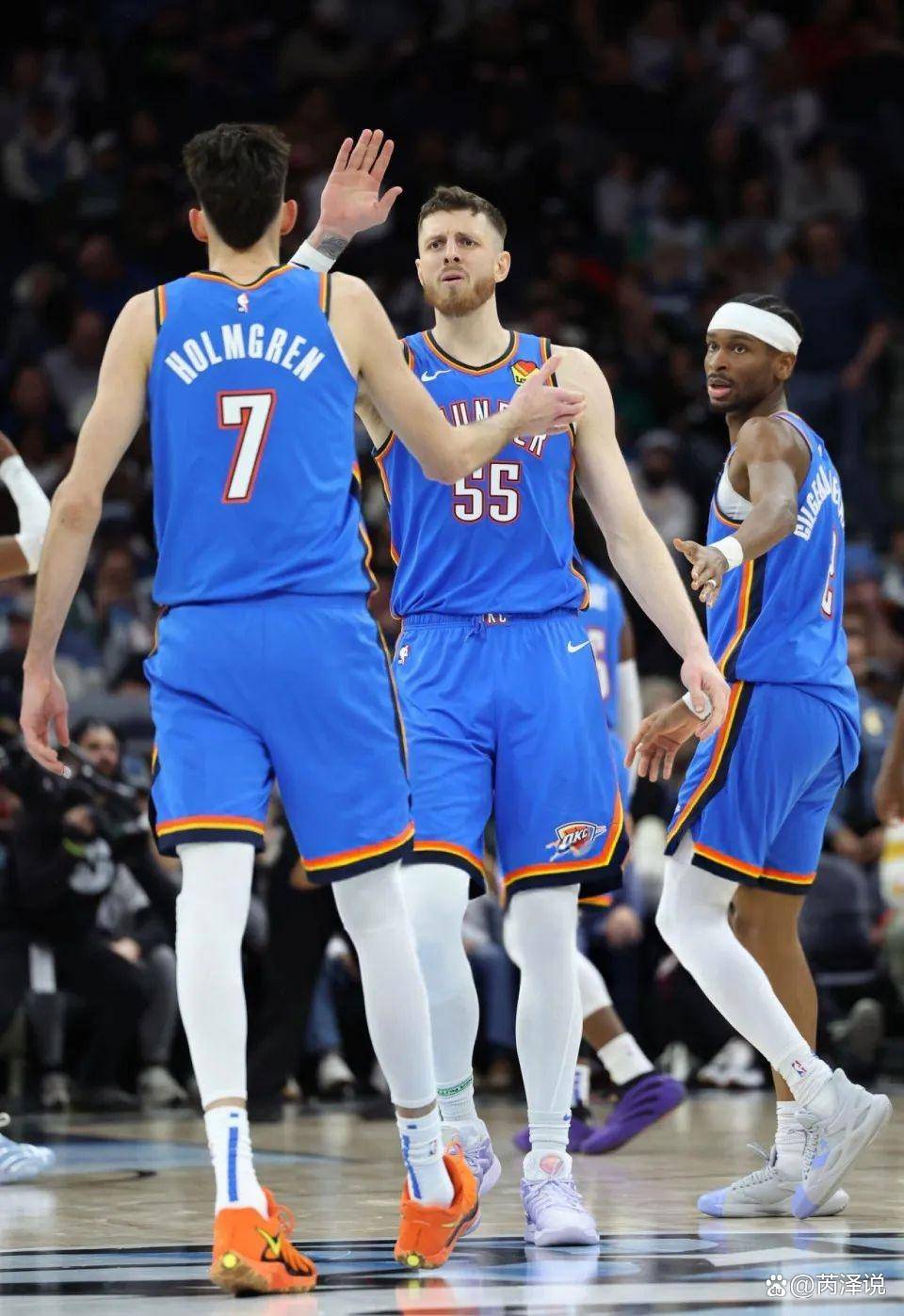 皇马客战塔拉维亚首发：姆巴佩领衔，恩德里克出战（皇马客场挑战塔拉维亚首发名单：姆巴佩领军，恩德里克亮相）