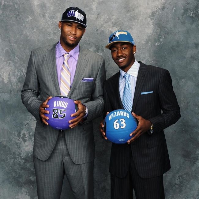 TA：范德芬的速度和力量令人难以置信；西蒙斯表现堪称完美（TA评：范德芬速度与力量惊人，西蒙斯发挥无可挑剔）