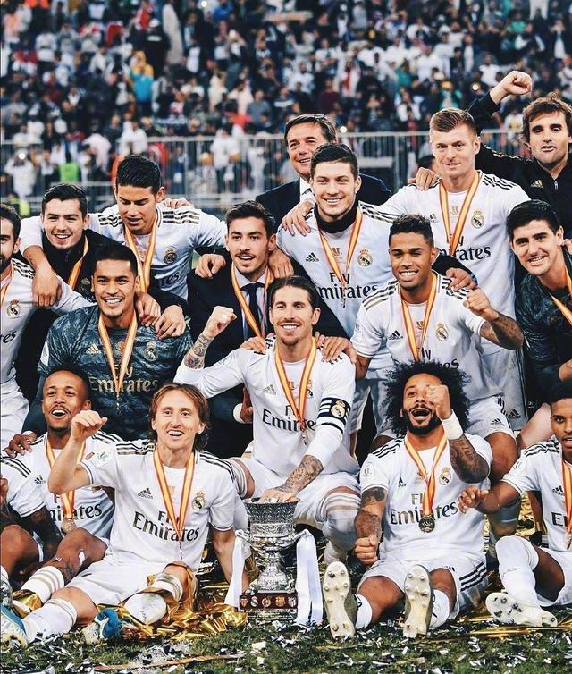 老师请假啦？原来他去……（老师没来上课？其实是去……）