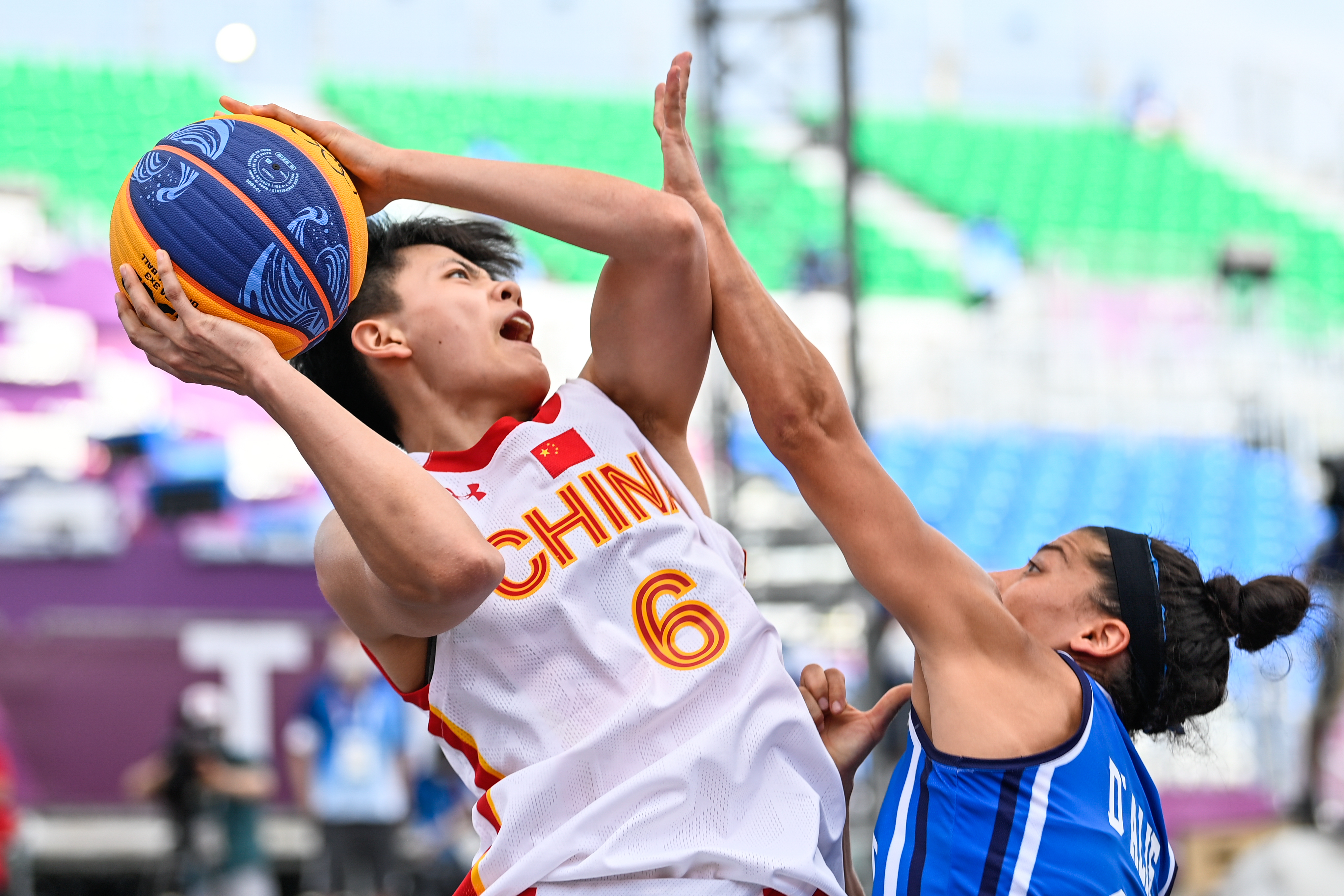 记者：拜仁和于帕进行深入谈判，他们预计球员最终会完成续约（记者称：拜仁与于帕谈判深入，预计将完成续约）