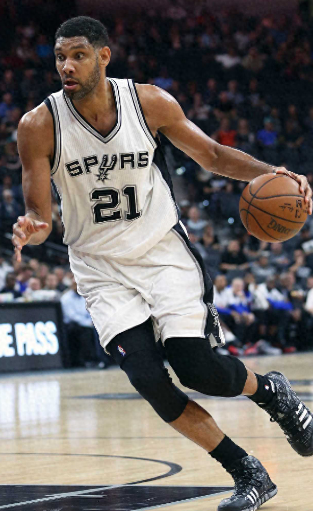 比朔夫：孔帕尼之前说我会被安排在六号位；更衣室氛围很好（比朔夫：孔帕尼此前已告知我将司职6号位，更衣室氛围很棒）