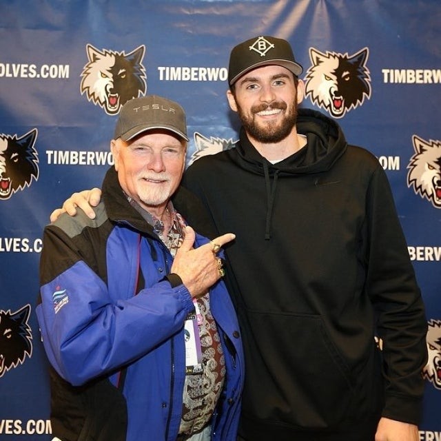 火箭哈登末节爆发连得15分（火箭哈登末节发威连砍15分）