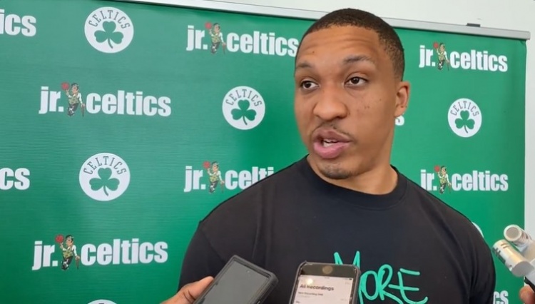 历史第一人！梅西解锁职业生涯第400次助攻（梅西职业生涯第400次助攻达成，史上首人）