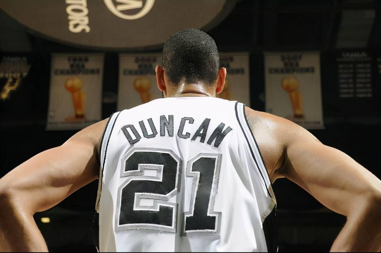 亚洲杯小组赛冷门频出（亚洲杯小组赛爆冷连连）