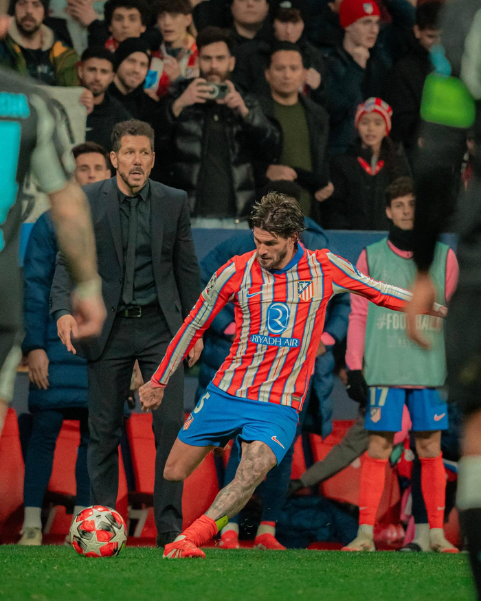 苏炳添经典的“回头望月”和一黄战七黑（苏炳添经典“回头望月”，一人挑战群雄）