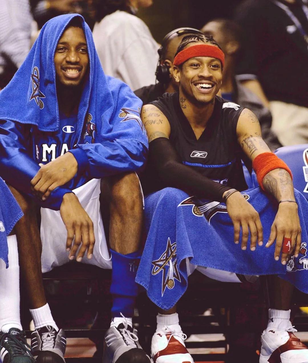 消息人士称，鲁本·阿莫林与曼联在离队问题上存在分歧，同时有欧洲皇室成员对他感兴趣。（知情人士称阿莫林与曼联在离队问题上意见相左，且获欧洲皇室成员青睐）