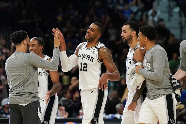 英媒：西汉姆联1月瞄准葡超射手王，菲尔克鲁格或回德甲（英媒：西汉姆联冬窗盯上葡超射手王，菲尔克鲁格或将回归德甲）