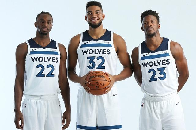 亚冠战报：蓉城惊艳逼平神户，海港晋级战在即（亚冠快讯：蓉城精彩战平神户，海港晋级关键战将至）